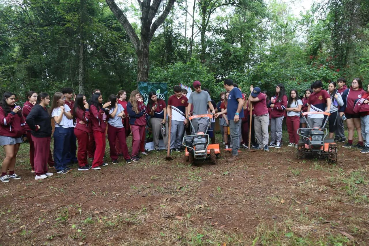 El Municipio avanza con el programa de huertas escolares en instituciones educativas 2